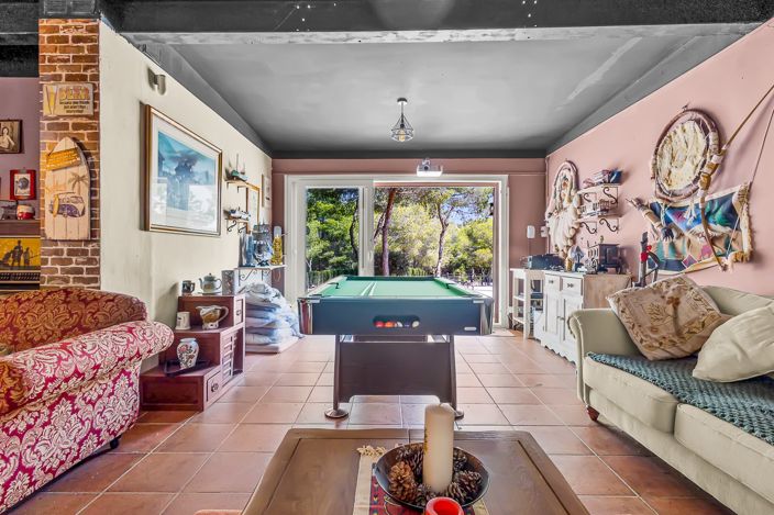 Image No.37-4 Bed Country House for sale