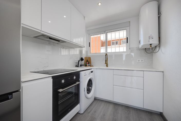 Image No.10-2 Bed Apartment for sale