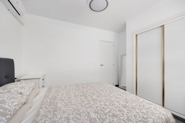 Image No.20-2 Bed Apartment for sale