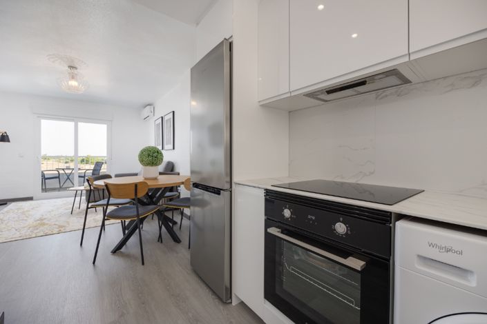 Image No.8-2 Bed Apartment for sale