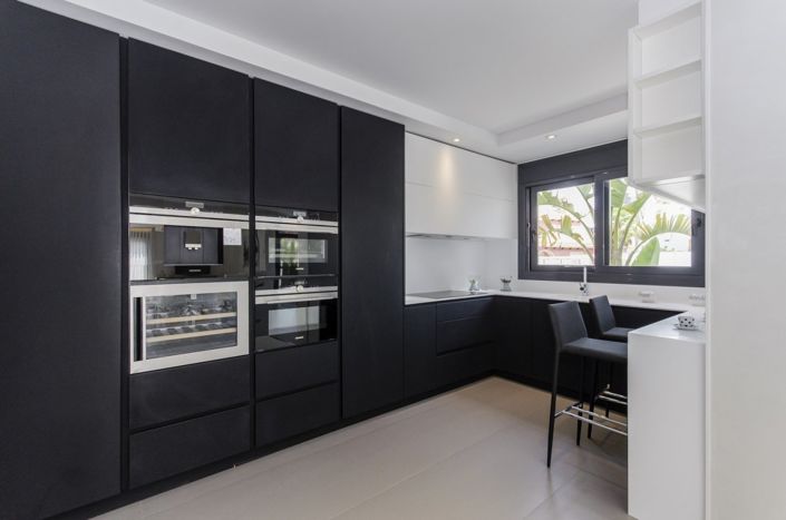 Image No.43-3 Bed Villa for sale