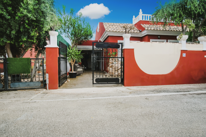 Image No.1-3 Bed Villa for sale