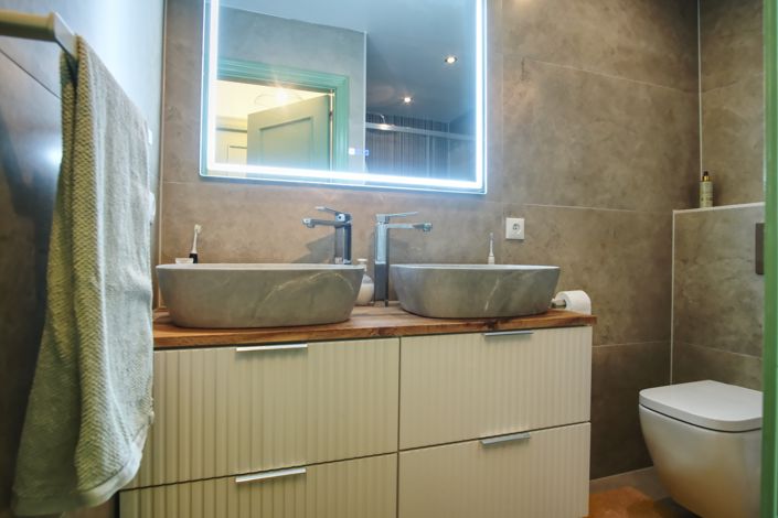 Image No.16-3 Bed House for sale