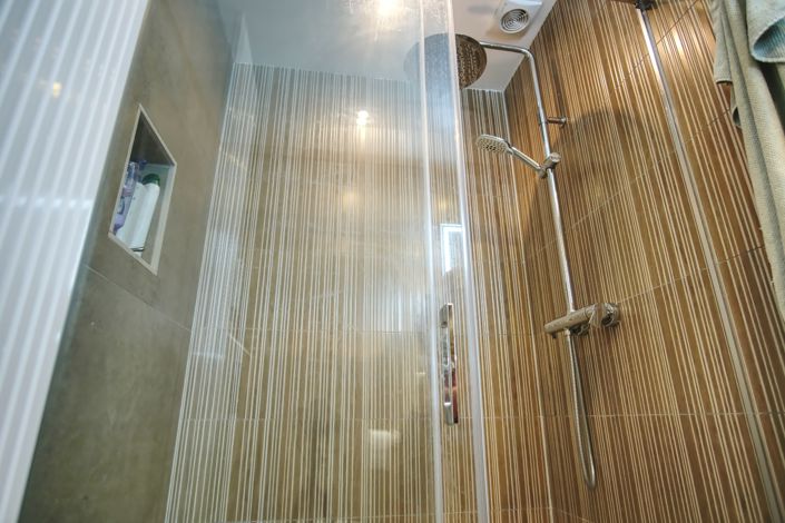 Image No.18-3 Bed House for sale