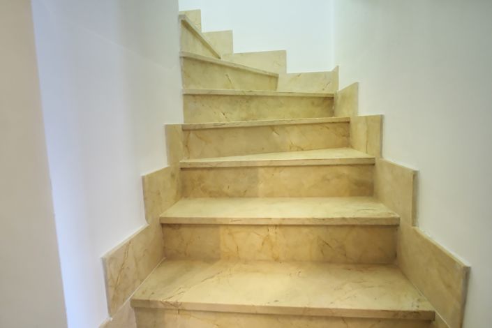 Image No.20-3 Bed House for sale