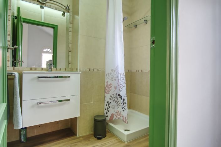 Image No.24-3 Bed House for sale