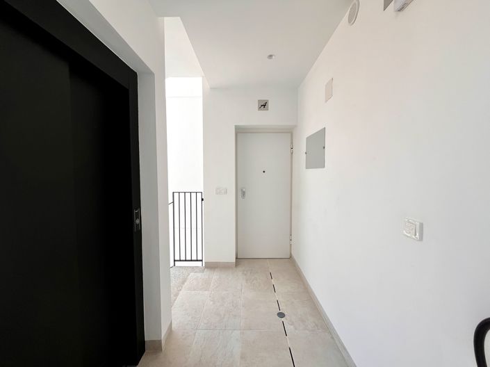 Image No.25-2 Bed Apartment for sale