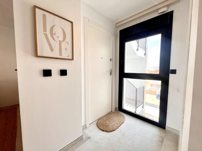 Image No.7-2 Bed Apartment for sale