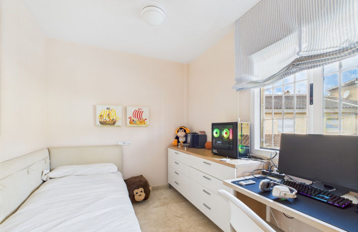 Image No.17-3 Bed Townhouse for sale