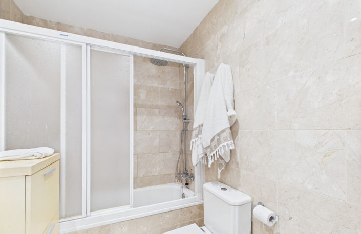 Image No.20-3 Bed Townhouse for sale