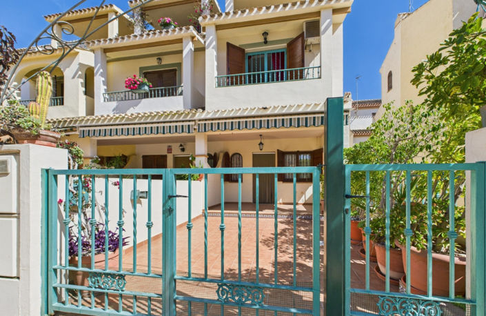 Image No.1-4 Bed Townhouse for sale