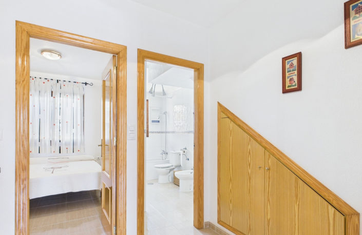 Image No.16-4 Bed Townhouse for sale