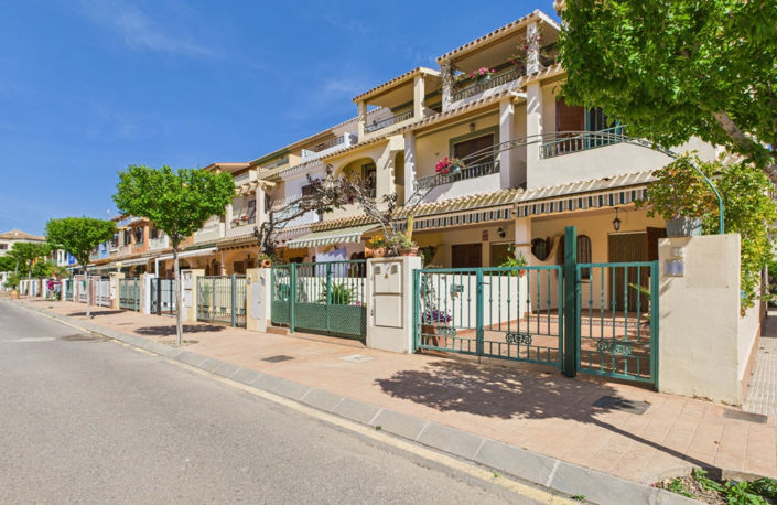 Image No.30-4 Bed Townhouse for sale