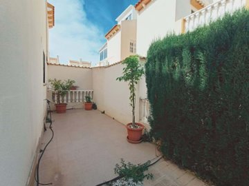4726-semi-detached-villa-for-sale-in-playa-fl