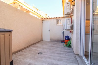 71071modernreformed2bedapartmentlazenia5