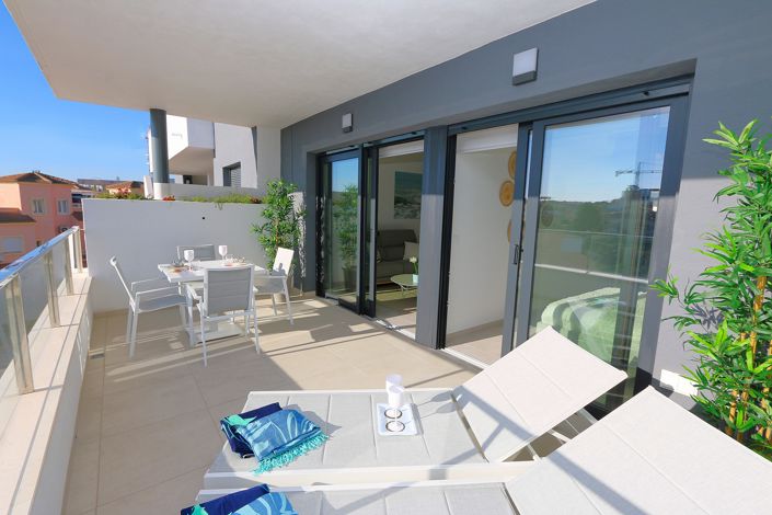 Image No.8-2 Bed Apartment for sale