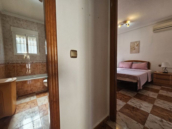 Image No.25-4 Bed Villa for sale