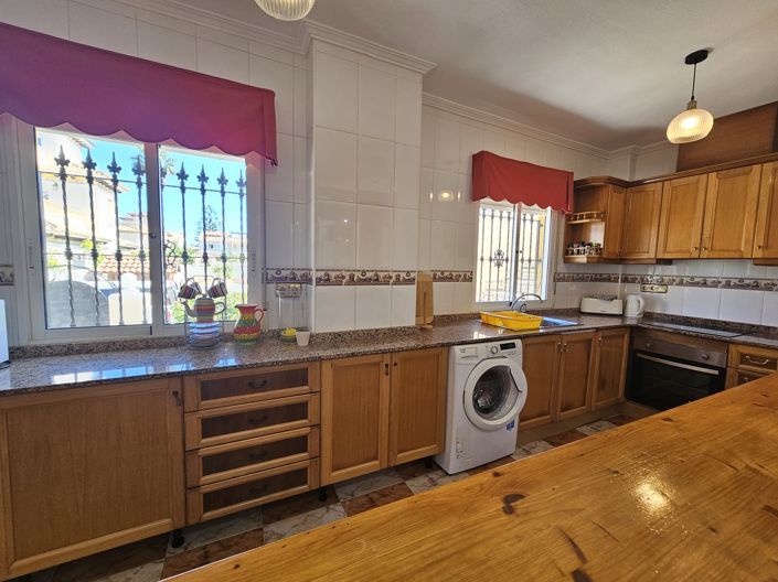 Image No.27-4 Bed Villa for sale