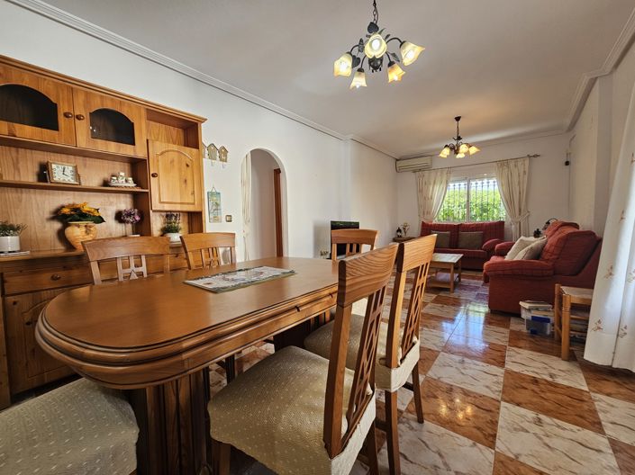 Image No.32-4 Bed Villa for sale