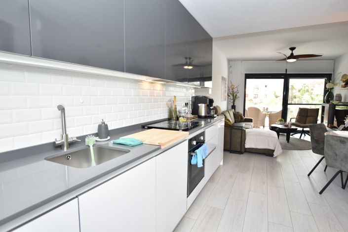 Image No.21-3 Bed Apartment for sale