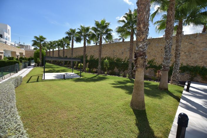 Image No.33-3 Bed Apartment for sale