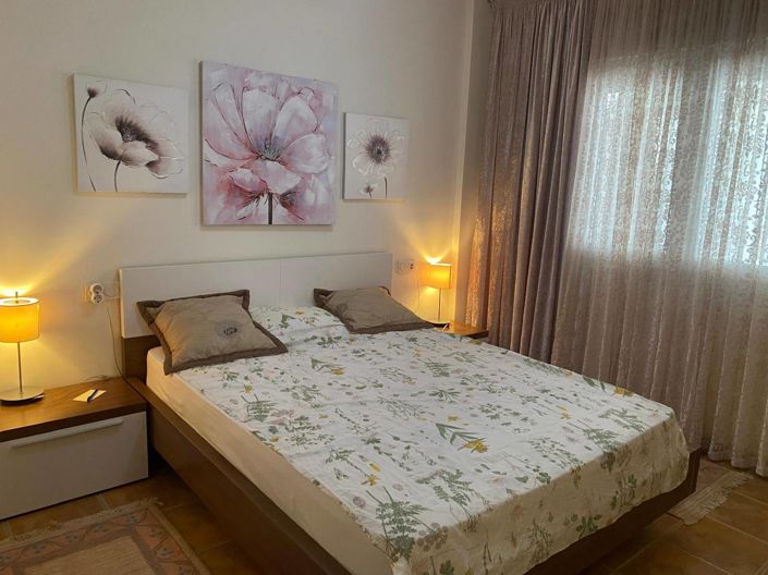 Image No.25-2 Bed Townhouse for sale