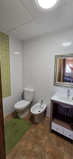 Image No.33-2 Bed Townhouse for sale