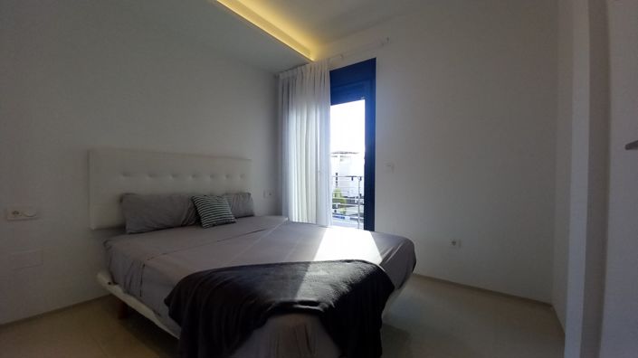 Image No.22-4 Bed Villa for sale