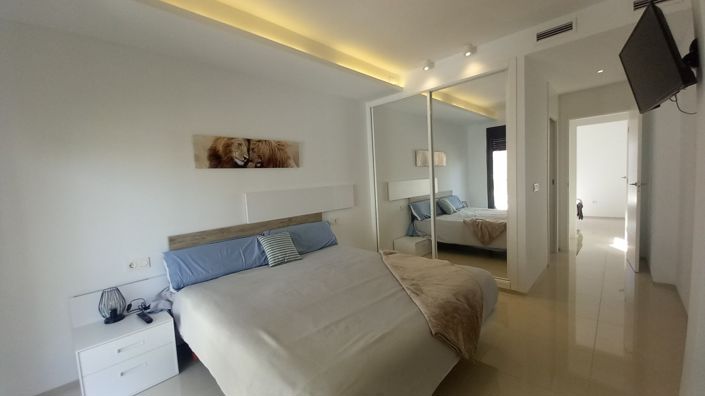 Image No.24-4 Bed Villa for sale