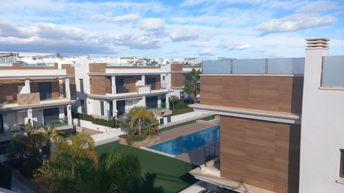 Image No.30-4 Bed Villa for sale