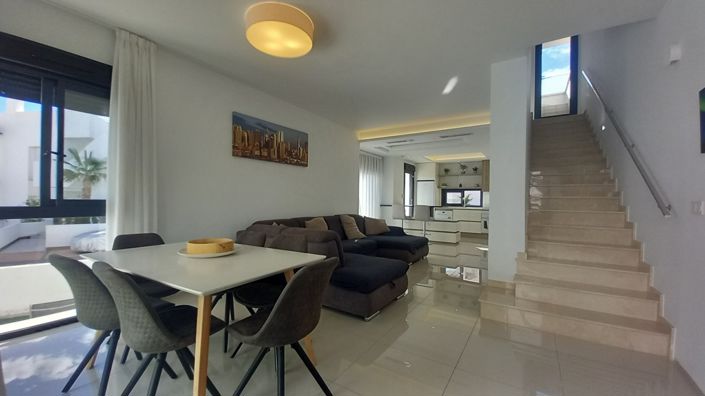 Image No.5-4 Bed Villa for sale