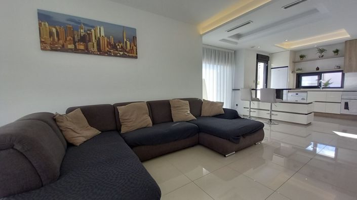 Image No.7-4 Bed Villa for sale