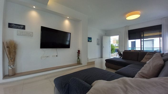 Image No.9-4 Bed Villa for sale