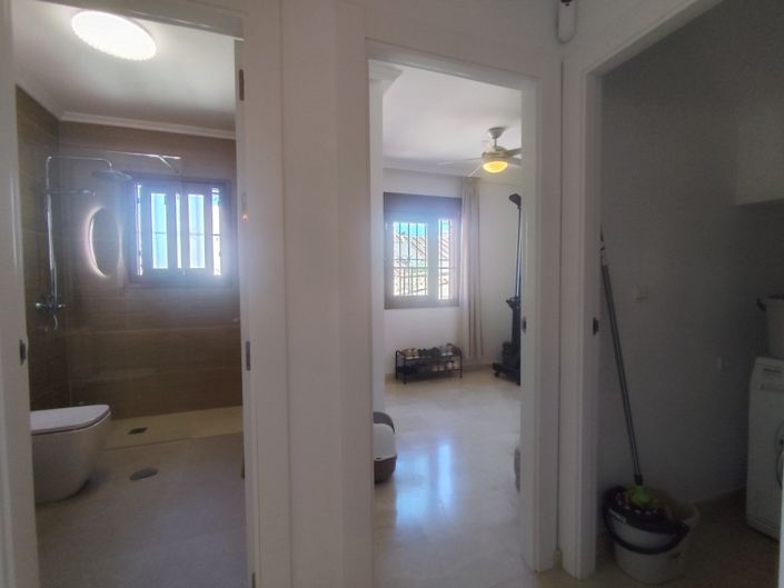 Image No.17-3 Bed Townhouse for sale