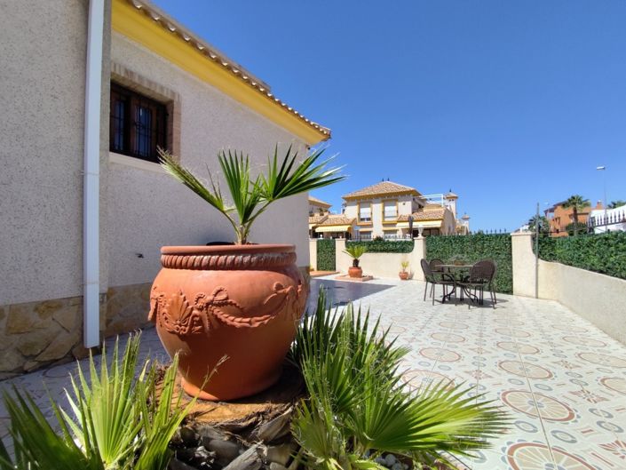 Image No.6-3 Bed Townhouse for sale