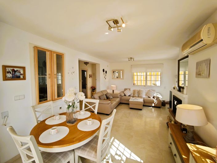 Image No.3-3 Bed Villa for sale