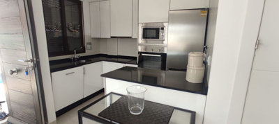 70049b9da129258de774b8f60c3c319925642