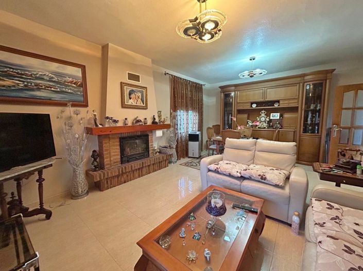 Image No.12-3 Bed Villa for sale