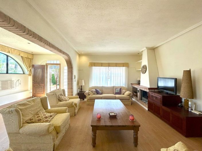 Image No.24-3 Bed Villa for sale