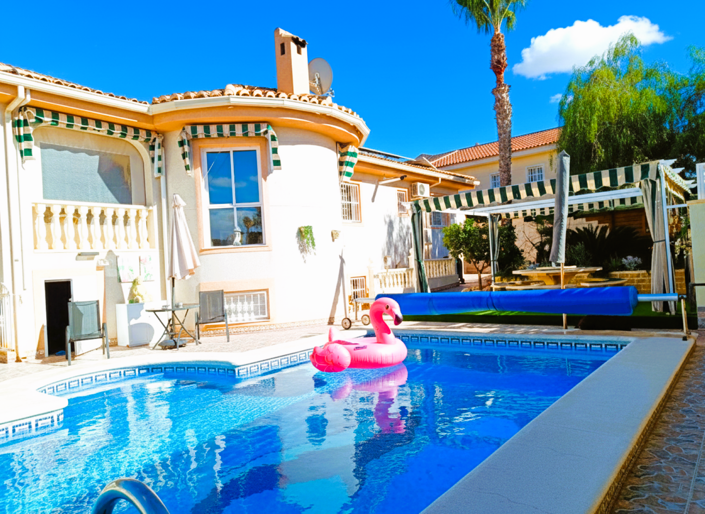 Image No.1-5 Bed Villa for sale