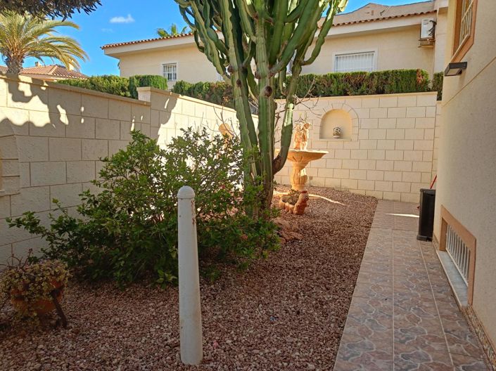 Image No.12-5 Bed Villa for sale