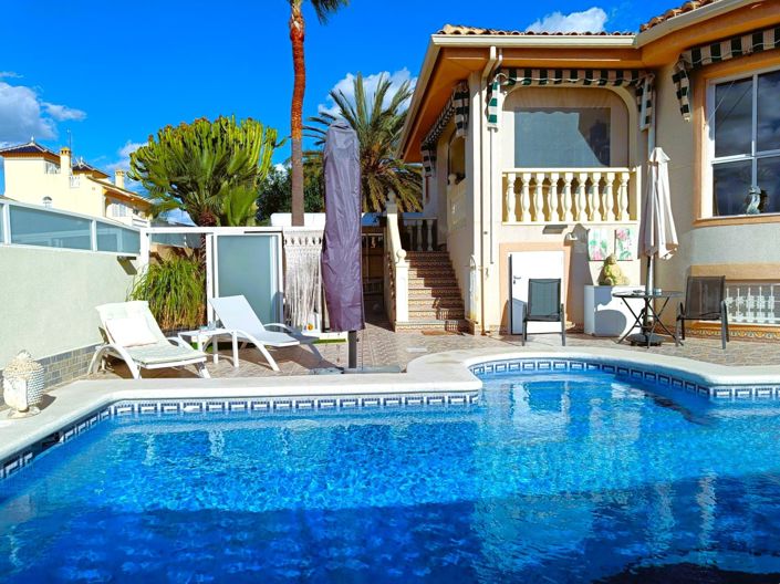 Image No.3-5 Bed Villa for sale