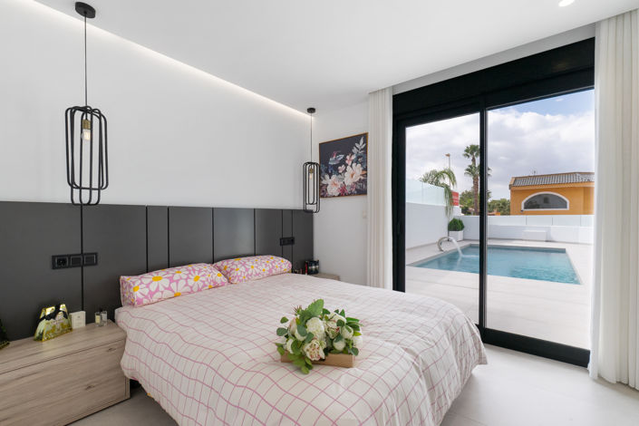 Image No.18-3 Bed Villa for sale