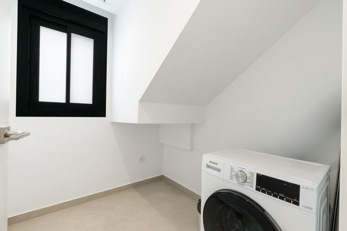 Image No.20-3 Bed Villa for sale