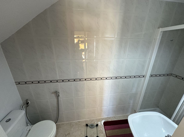 Image No.11-3 Bed Townhouse for sale