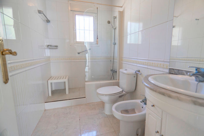 Image No.20-4 Bed Villa for sale