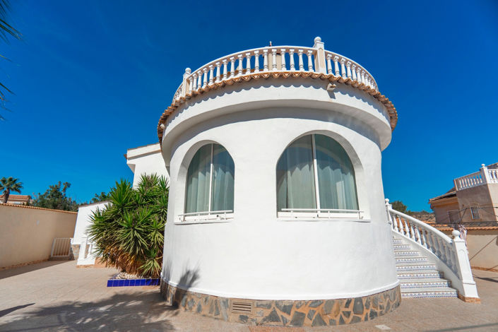 Image No.35-4 Bed Villa for sale