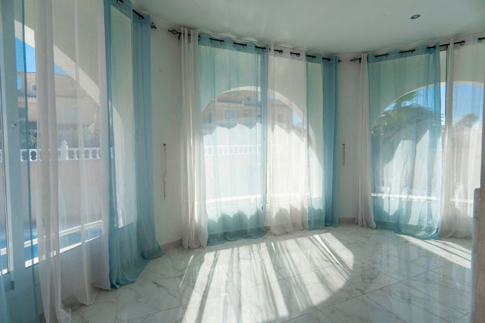 Image No.7-4 Bed Villa for sale