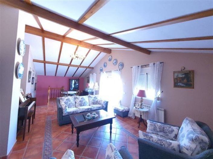 Image No.12-4 Bed Country House for sale