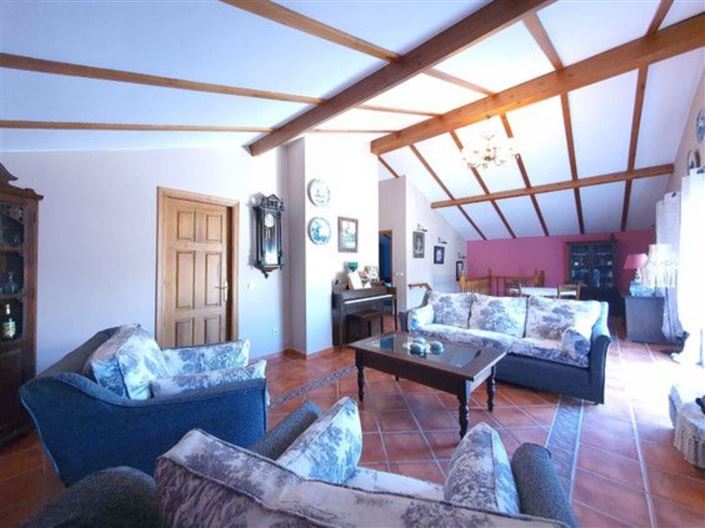 Image No.13-4 Bed Country House for sale